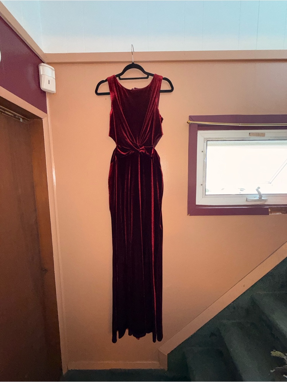Lulu's Burgundy Velvet Twist-Waist Maxi Dress